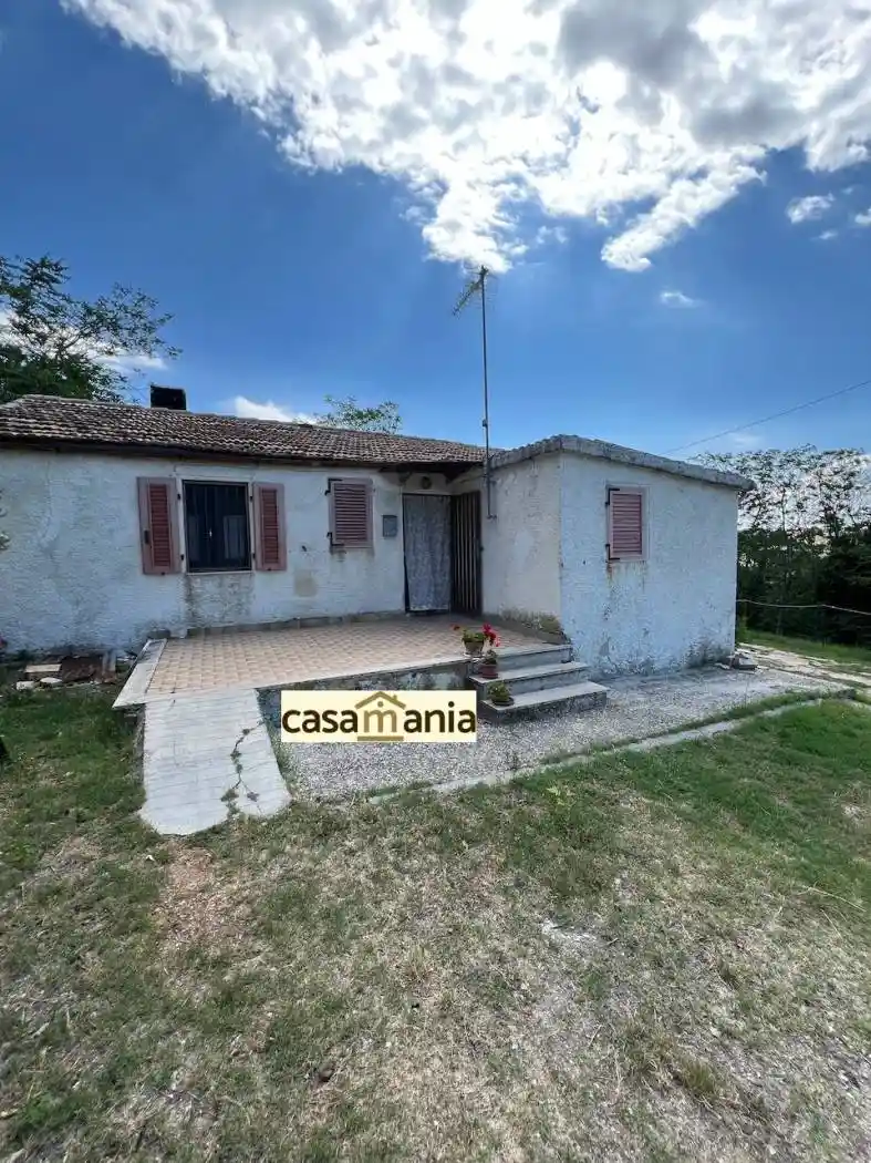 Villa in vendita a Pergola