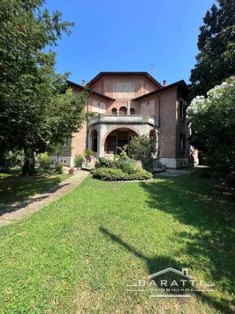 Villa in vendita a Suzzara