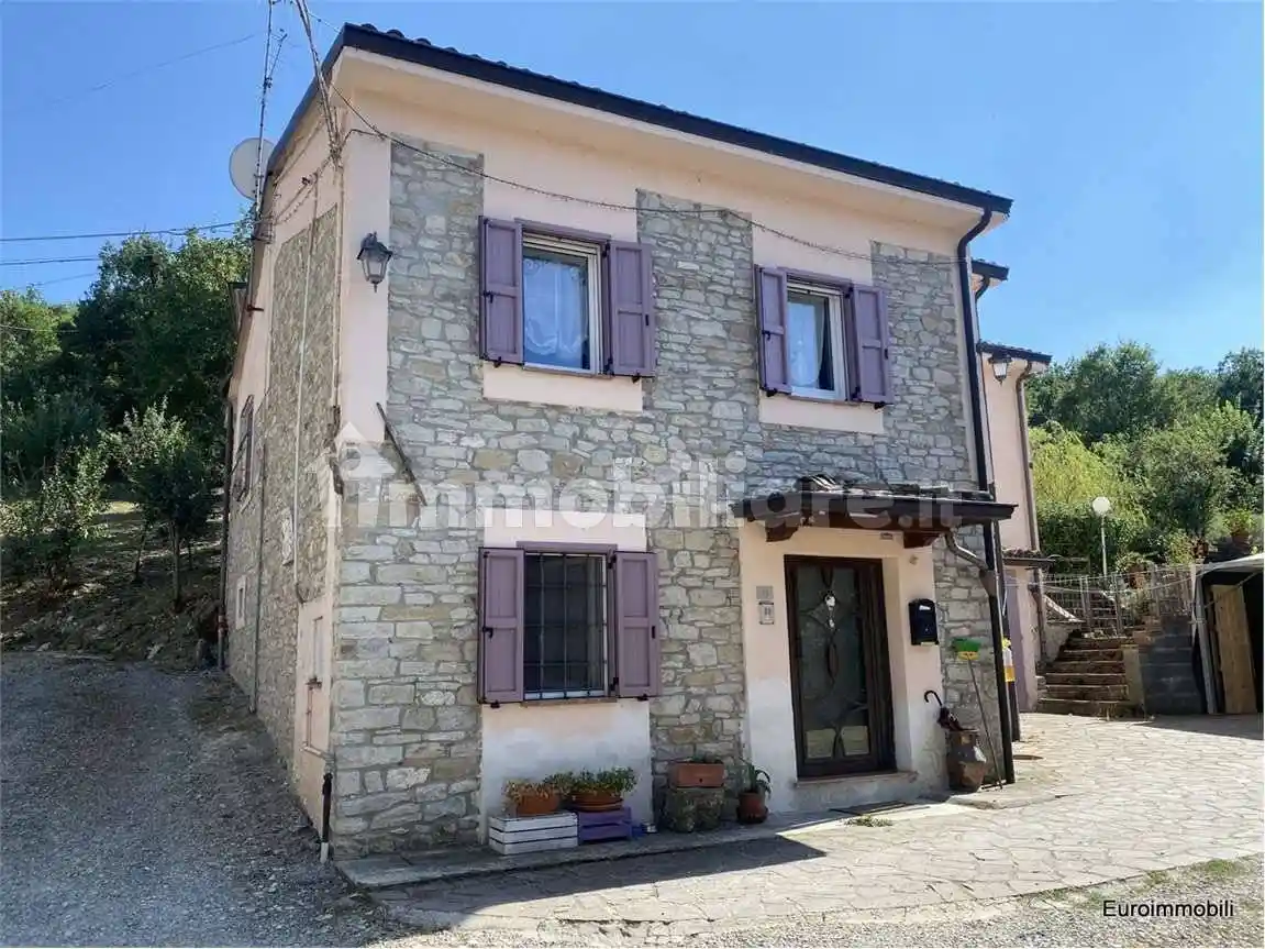Casa indipendente in vendita a Traversetolo