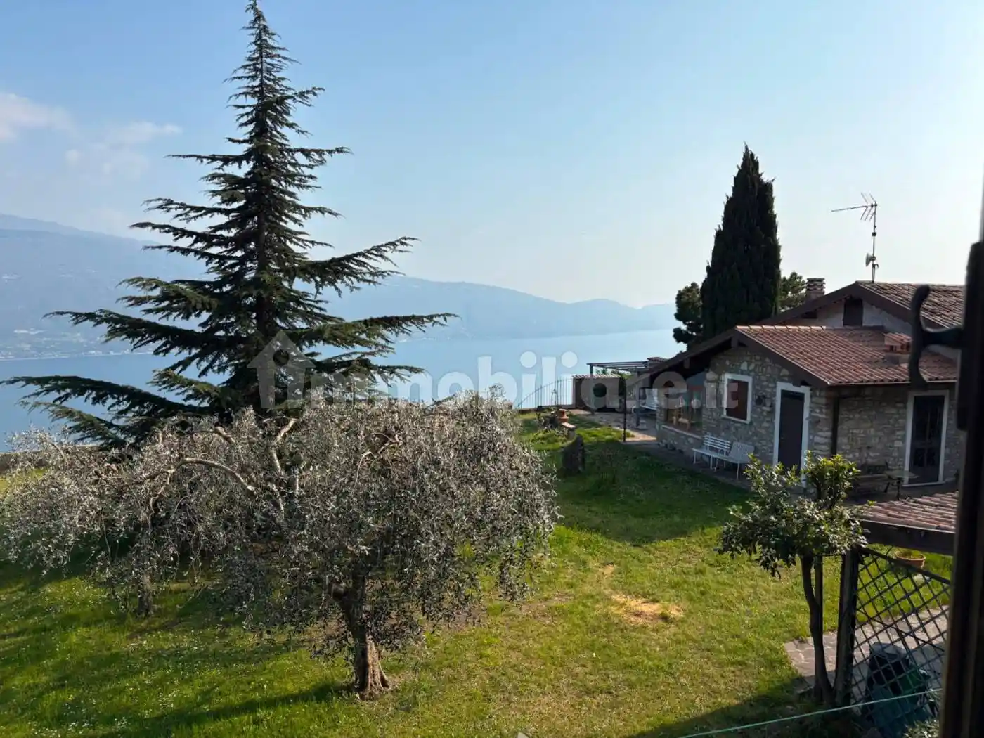 Casa indipendente in vendita a Gargnano