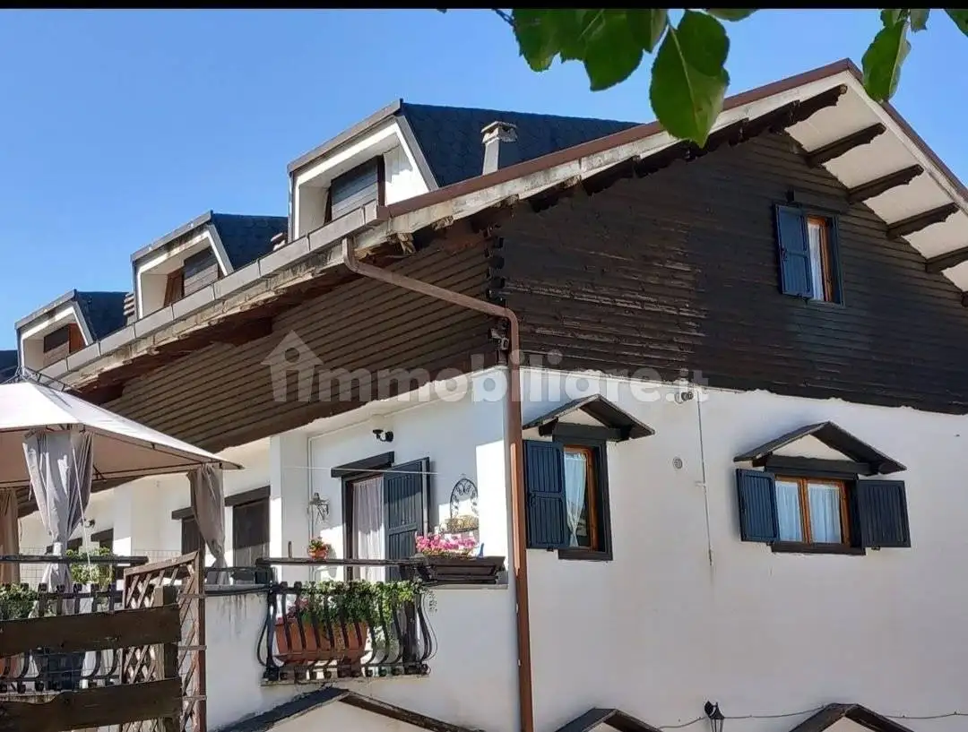 Villetta a schiera in vendita a Lucoli