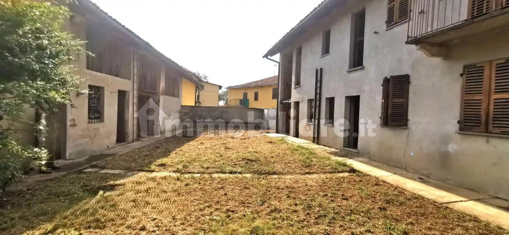 Cascina frazione Quarto Superiore 78, Quarto - Valenzani, Asti - foto 4