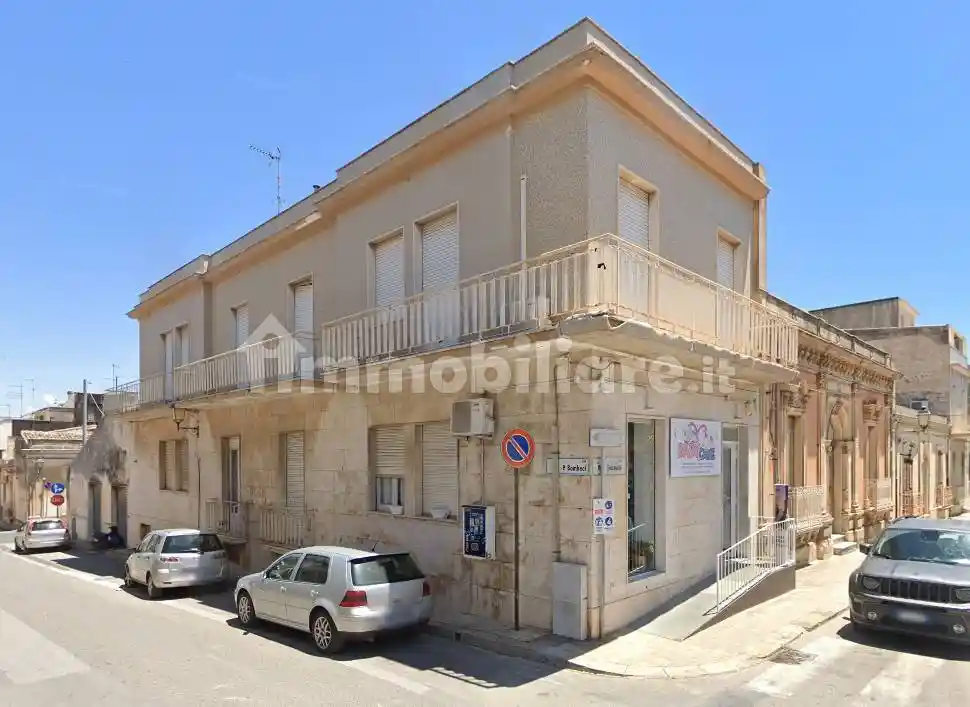 Casa indipendente in vendita a Canicattini Bagni