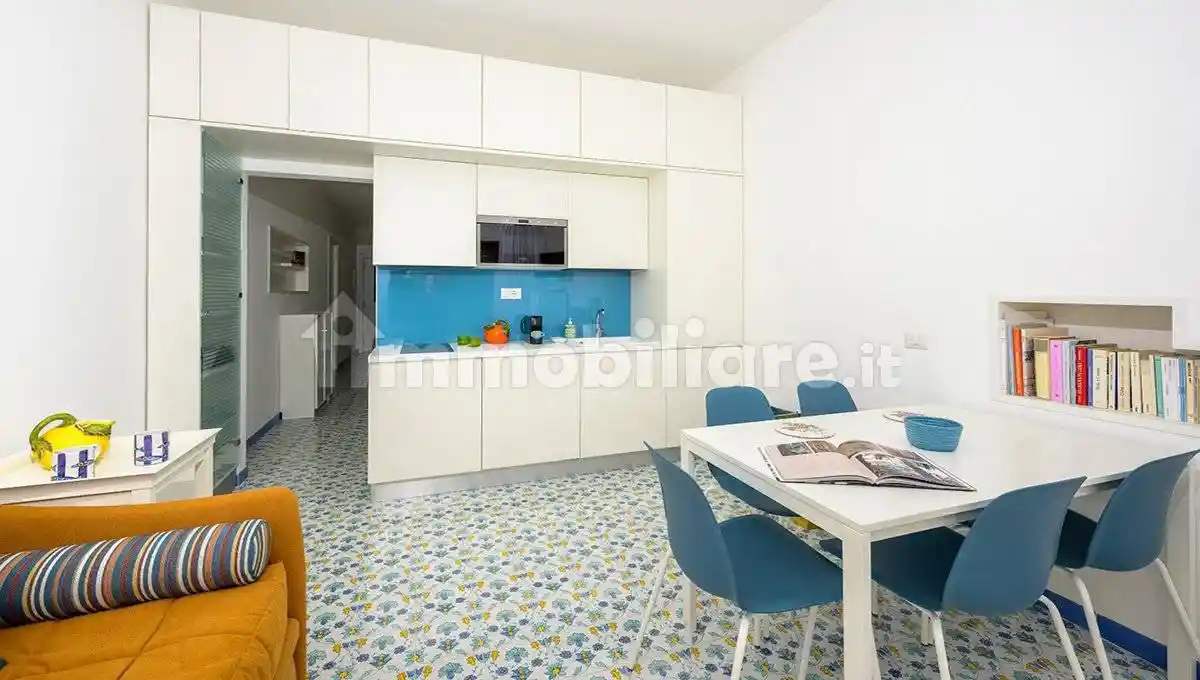 Trilocale via Padre Reginaldo Giuliani 13, Centro, Capri - foto 3