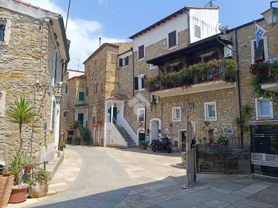 Appartamento in vendita a Seborga