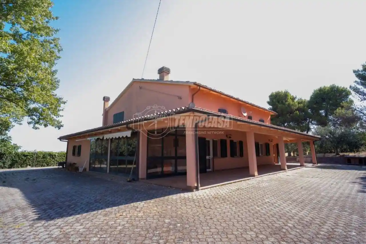 Villa unifamiliare Strada delle Caminate, Caminate, Fano - foto 2