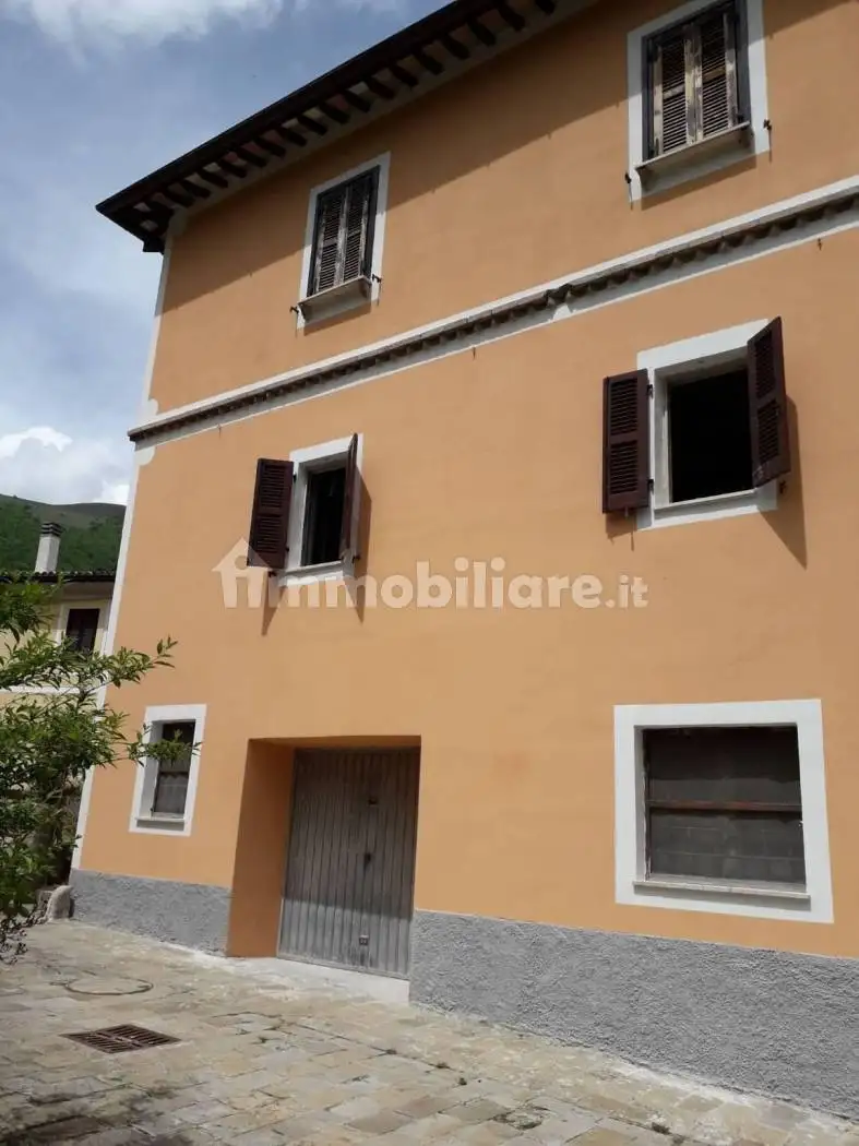 Appartamento in vendita a Pieve Torina