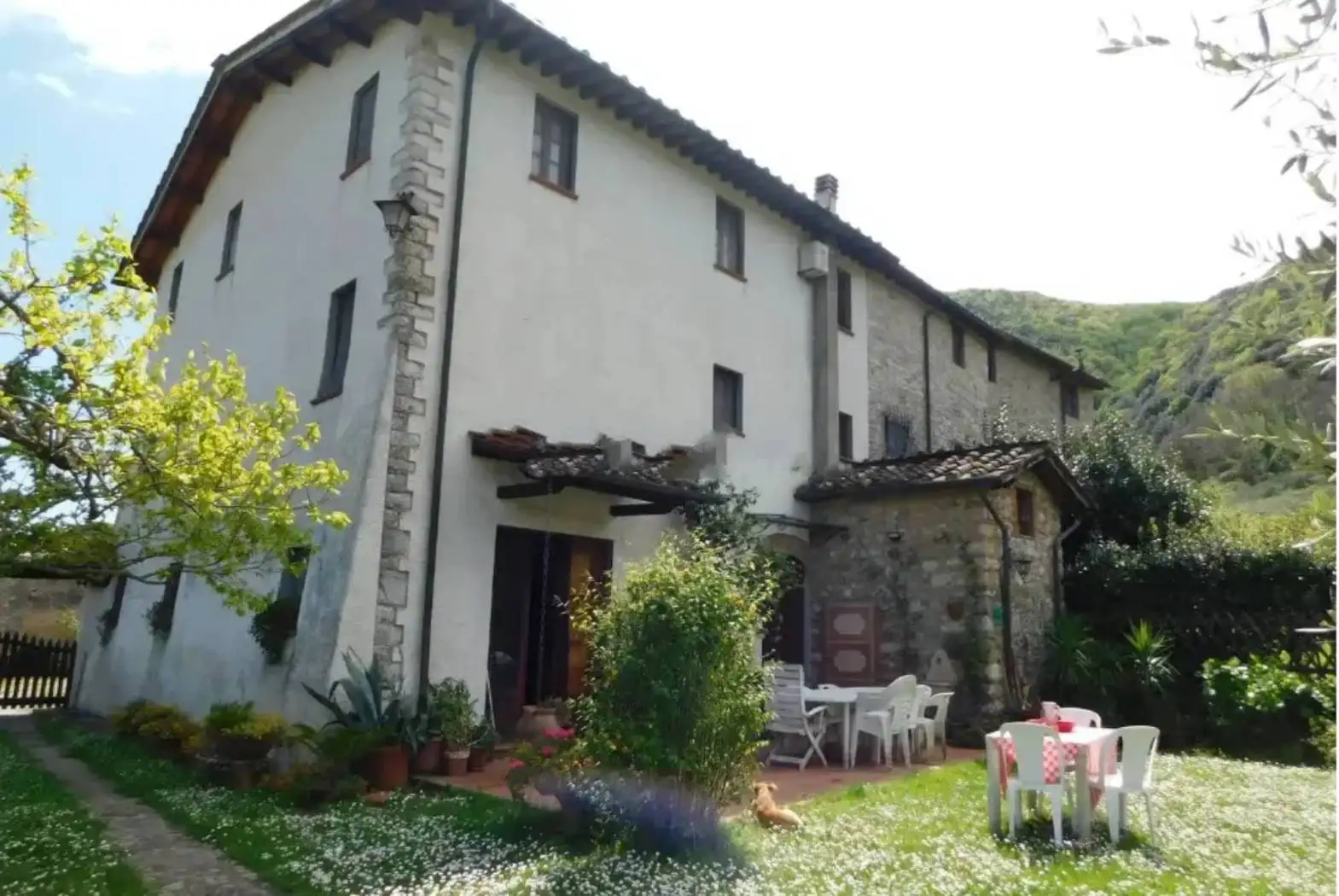 Rustico - Casale in vendita a Lucca