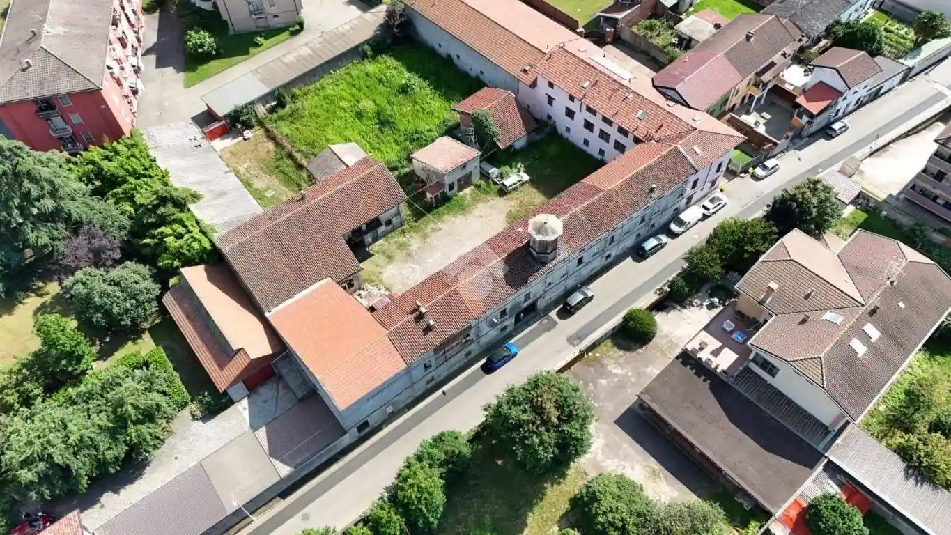 Rustico - Casale in vendita a Trecate