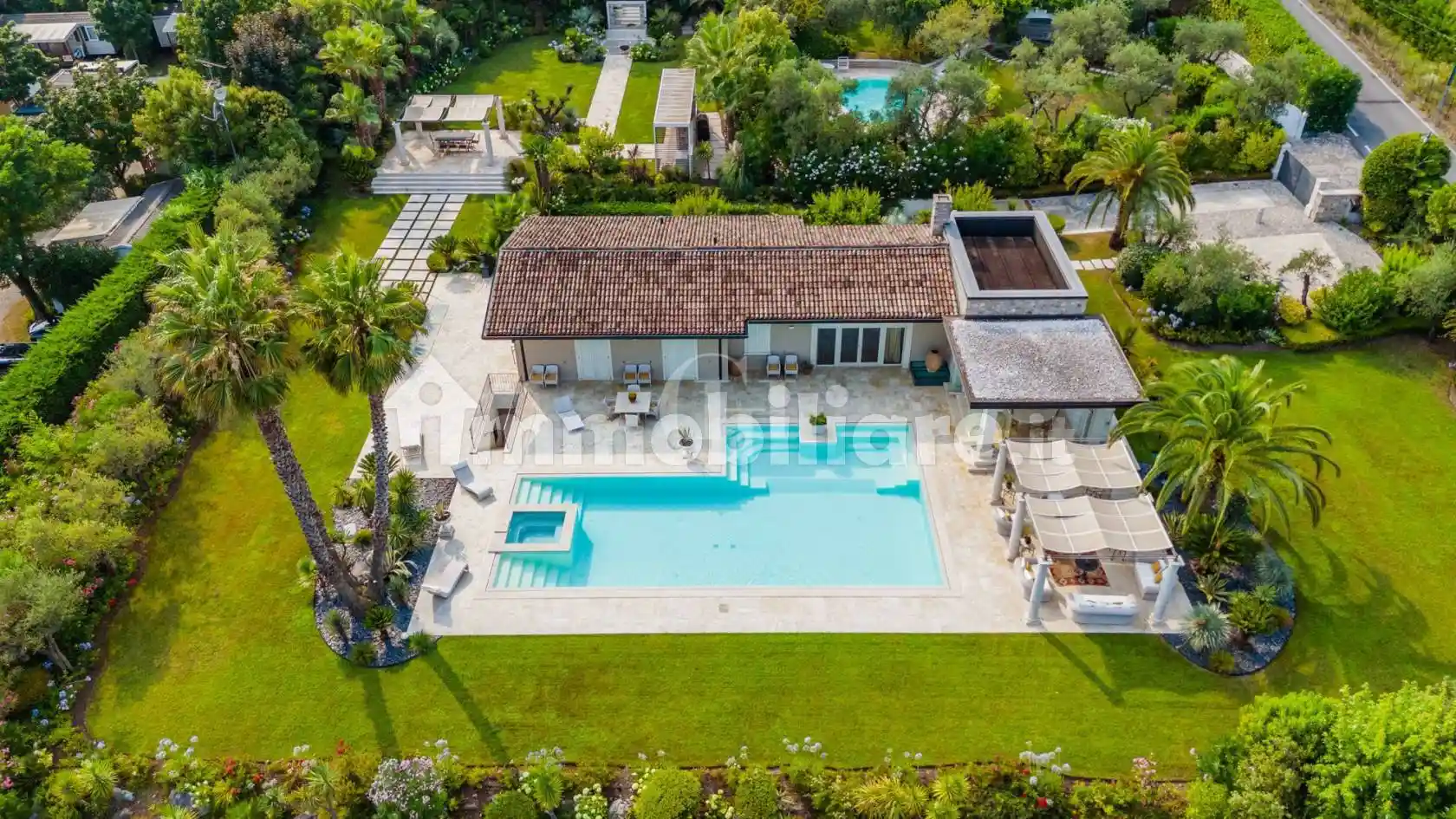 Villa in vendita a San Felice del Benaco