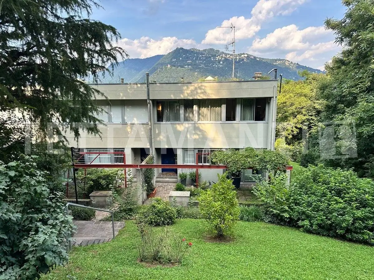 Villa in vendita a Como