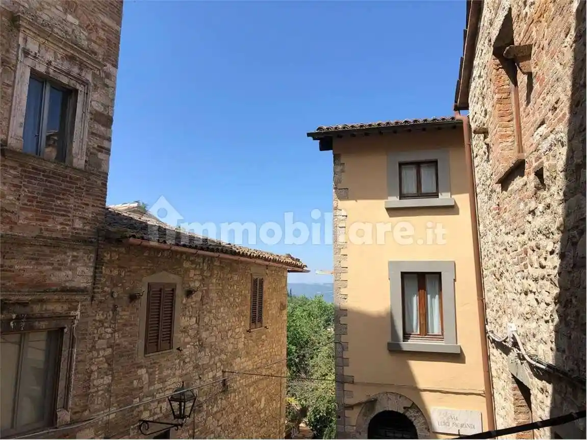 Appartamento in vendita a Todi