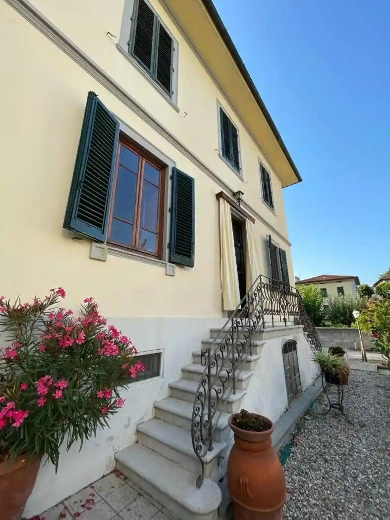 Villa in vendita a Lucca