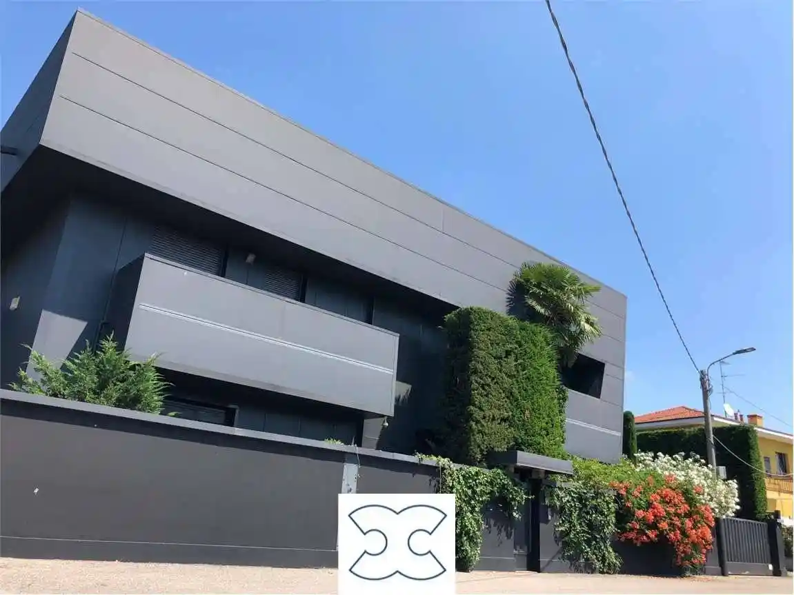 Palazzo - Edificio in vendita a Olgiate Olona