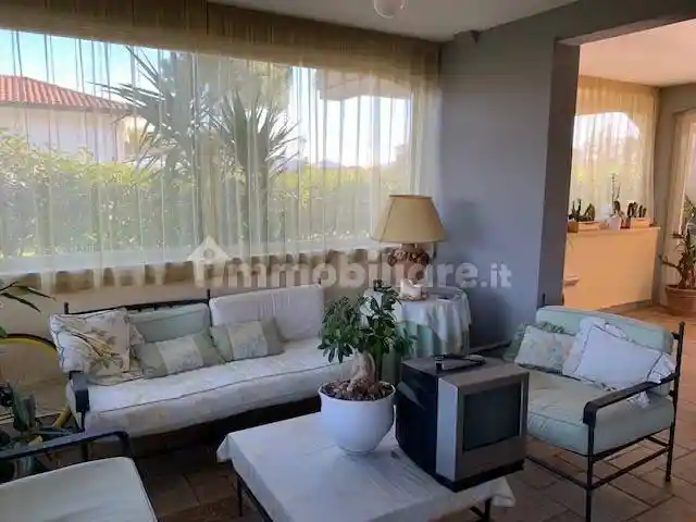 Villa in vendita a Viareggio
