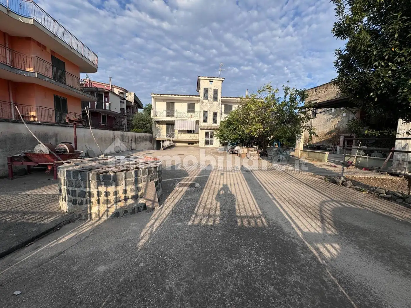 Palazzo - Edificio in vendita a Caivano