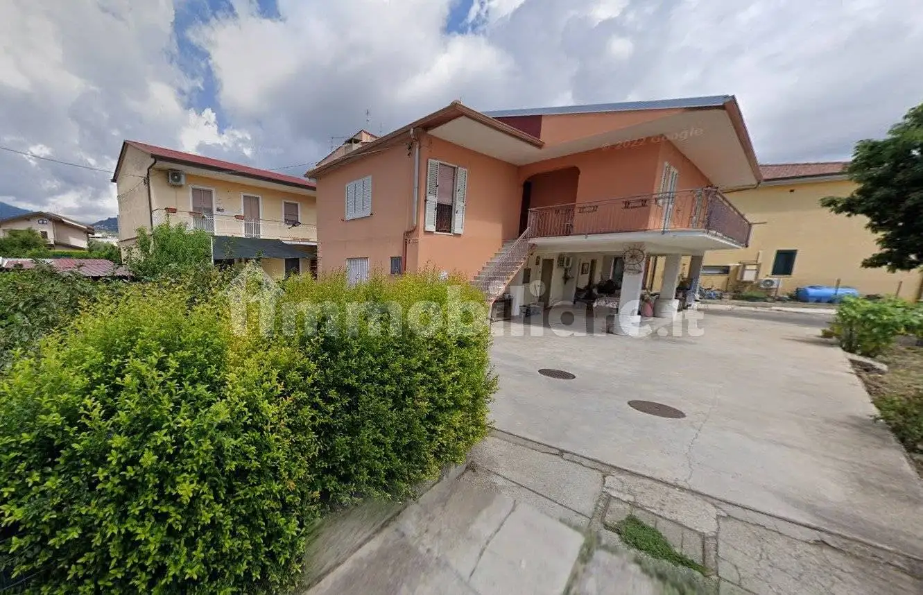 Villa in vendita a Lamezia Terme