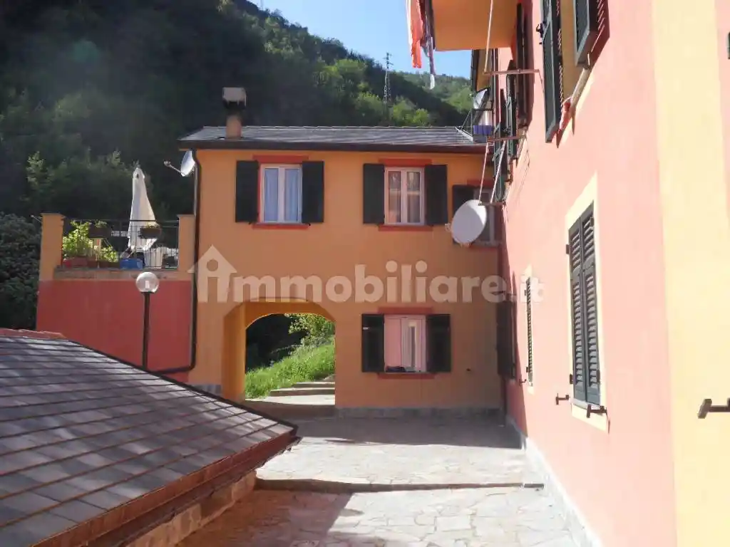 Appartamento in vendita a Avegno