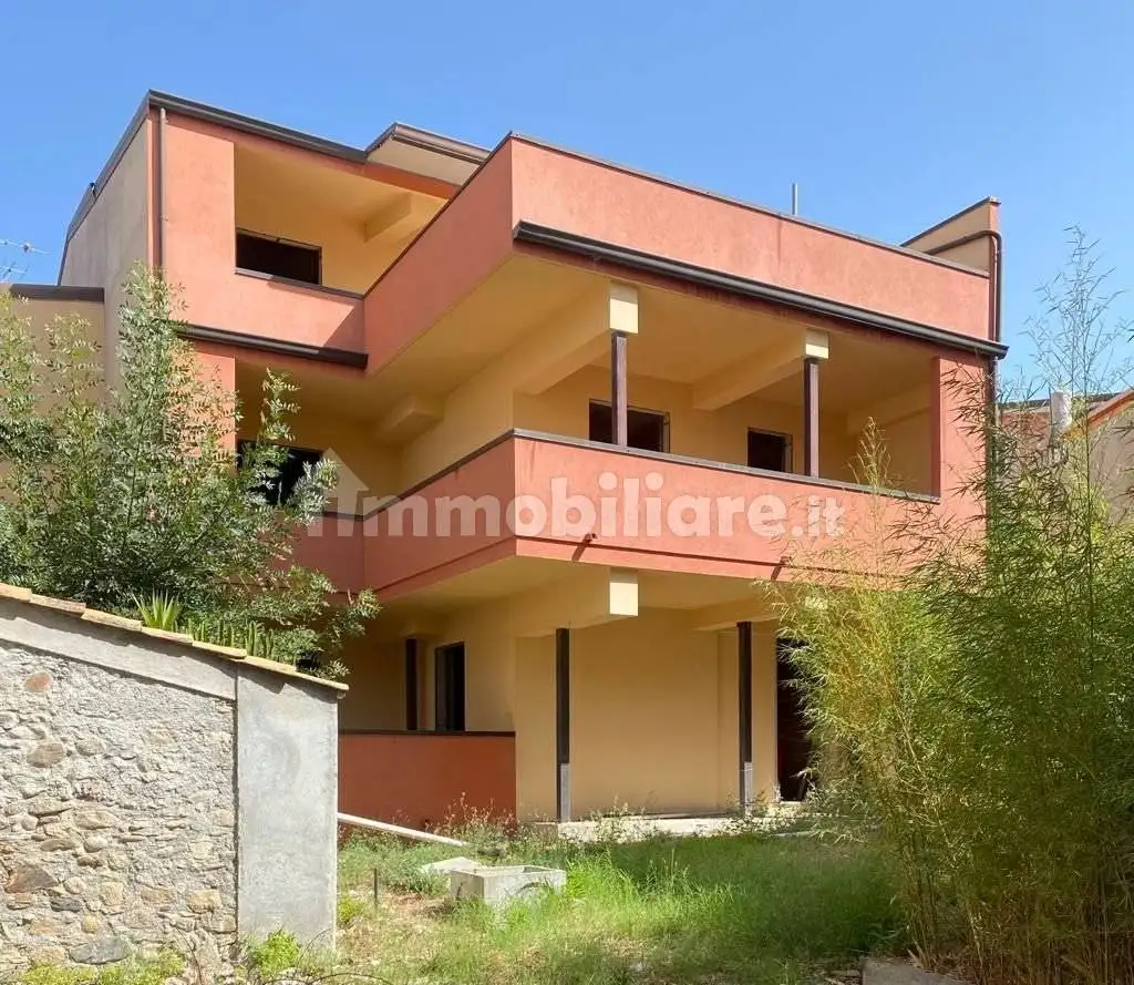 Palazzo - Edificio in vendita a Marina di Gioiosa Ionica