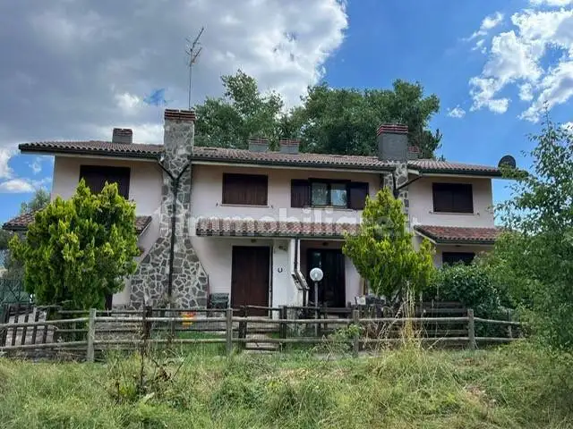 Villetta a schiera in vendita a Rocca di Mezzo