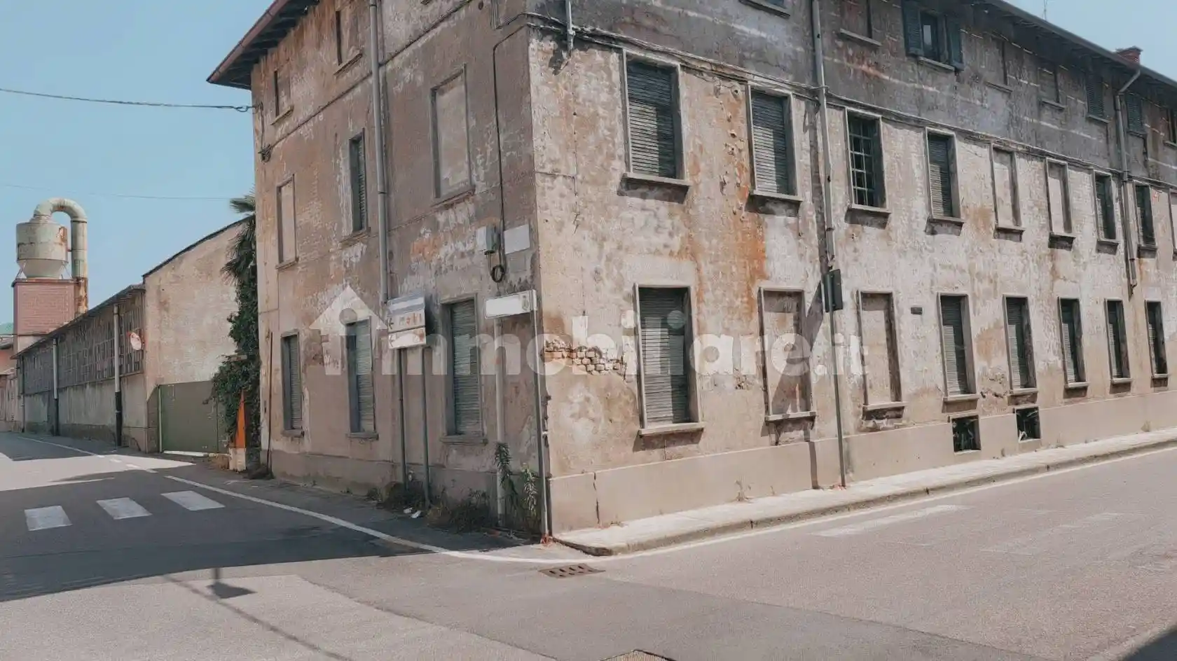 Palazzo - Edificio in vendita a Gerenzano