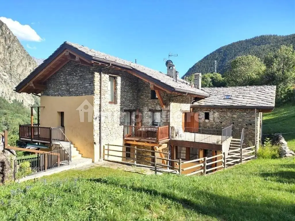 Appartamento in vendita a Ollomont