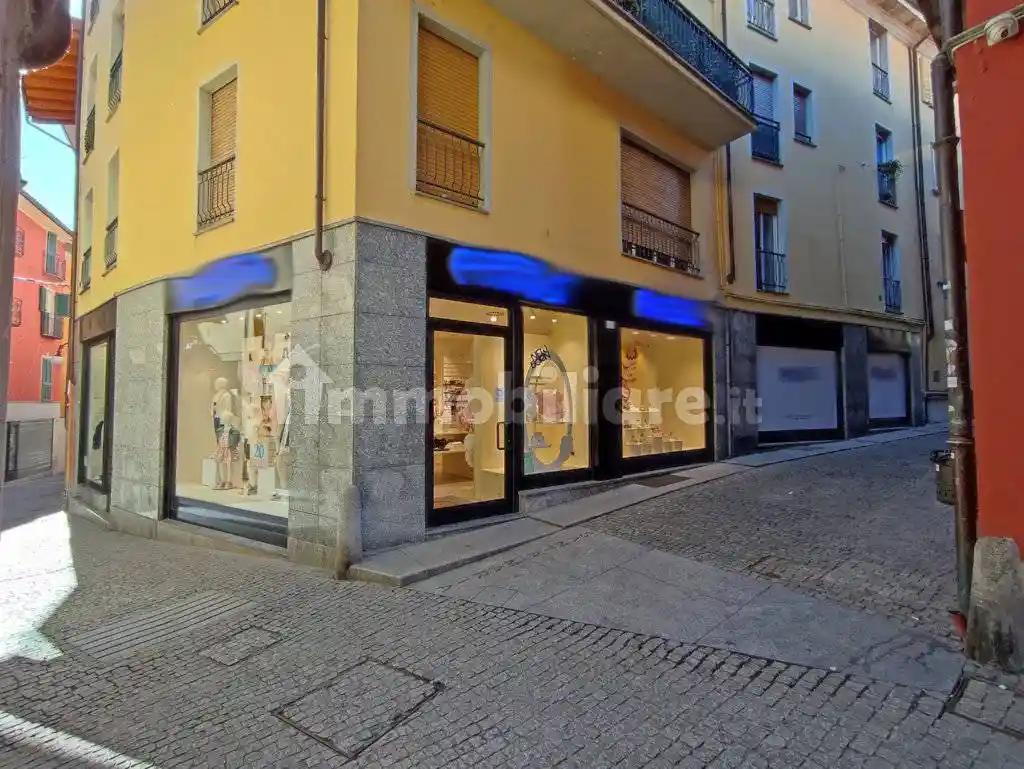 Palazzo - Edificio in vendita a Verbania