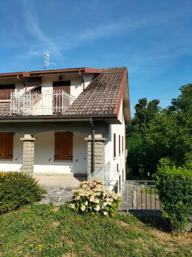 Villa in vendita a San Benedetto Val di Sambro
