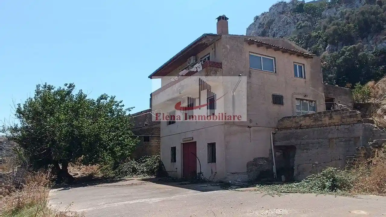 Palazzo - Edificio in vendita a Alcamo