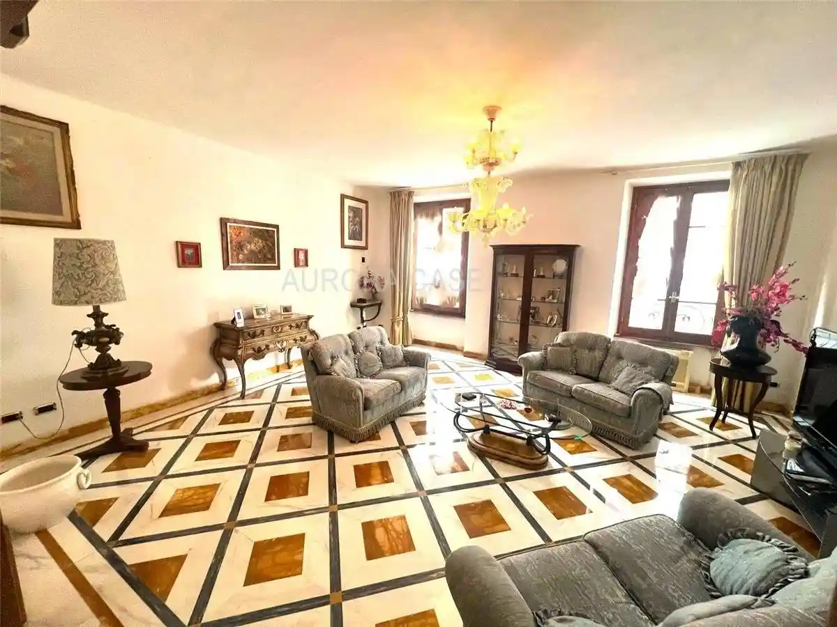 Appartamento in vendita a Massa