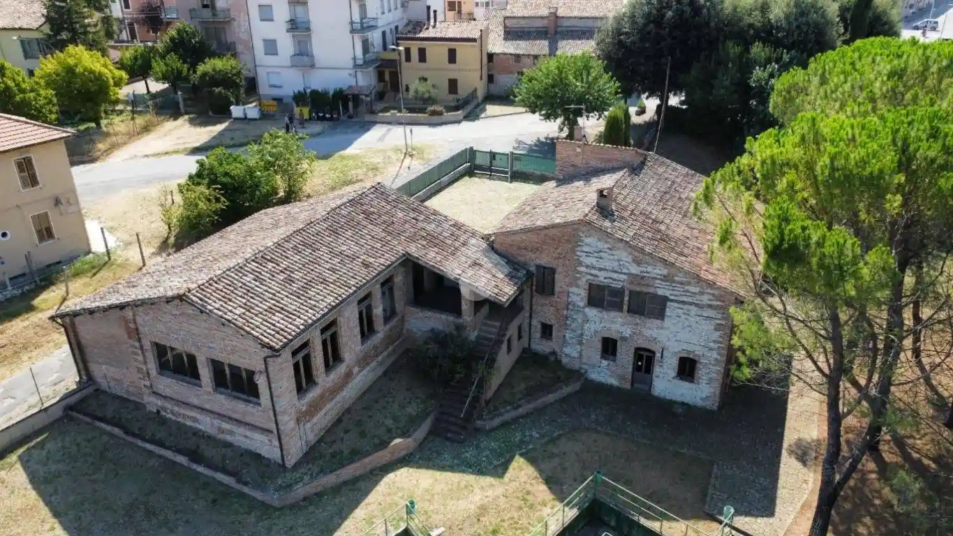 Casa indipendente in vendita a Fabriano