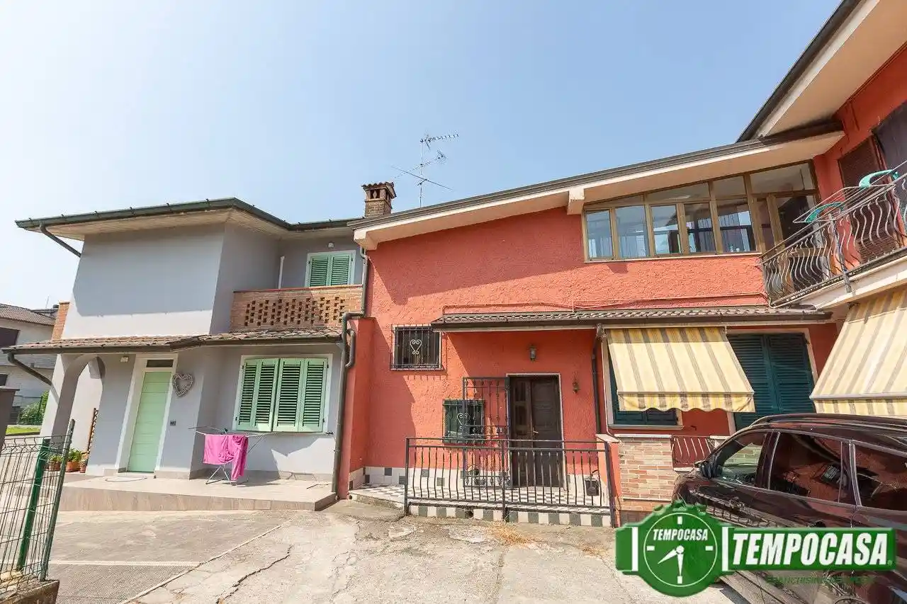 Casa indipendente in vendita a Palazzo Pignano