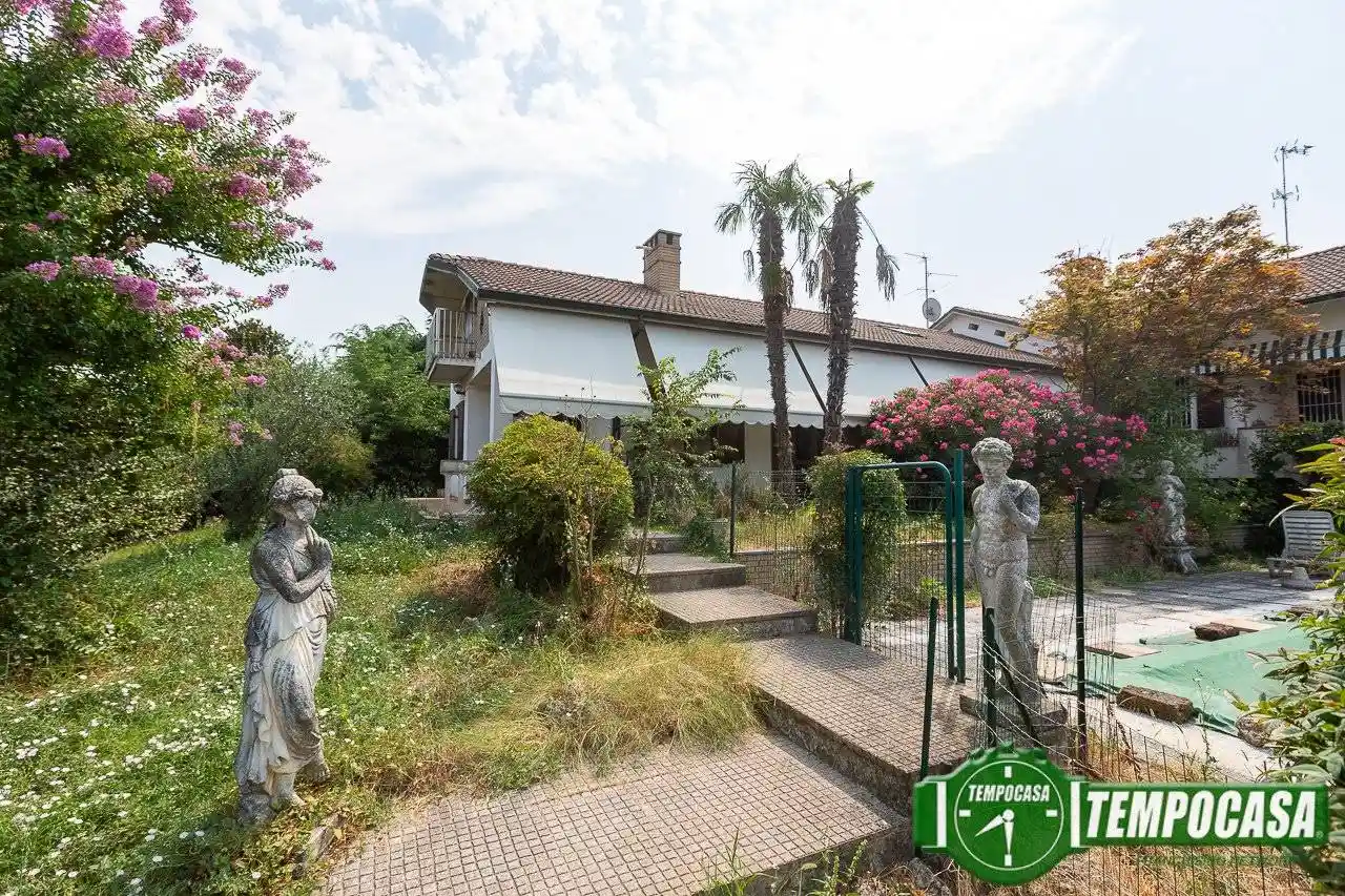 Villa in vendita a Rivolta d'Adda