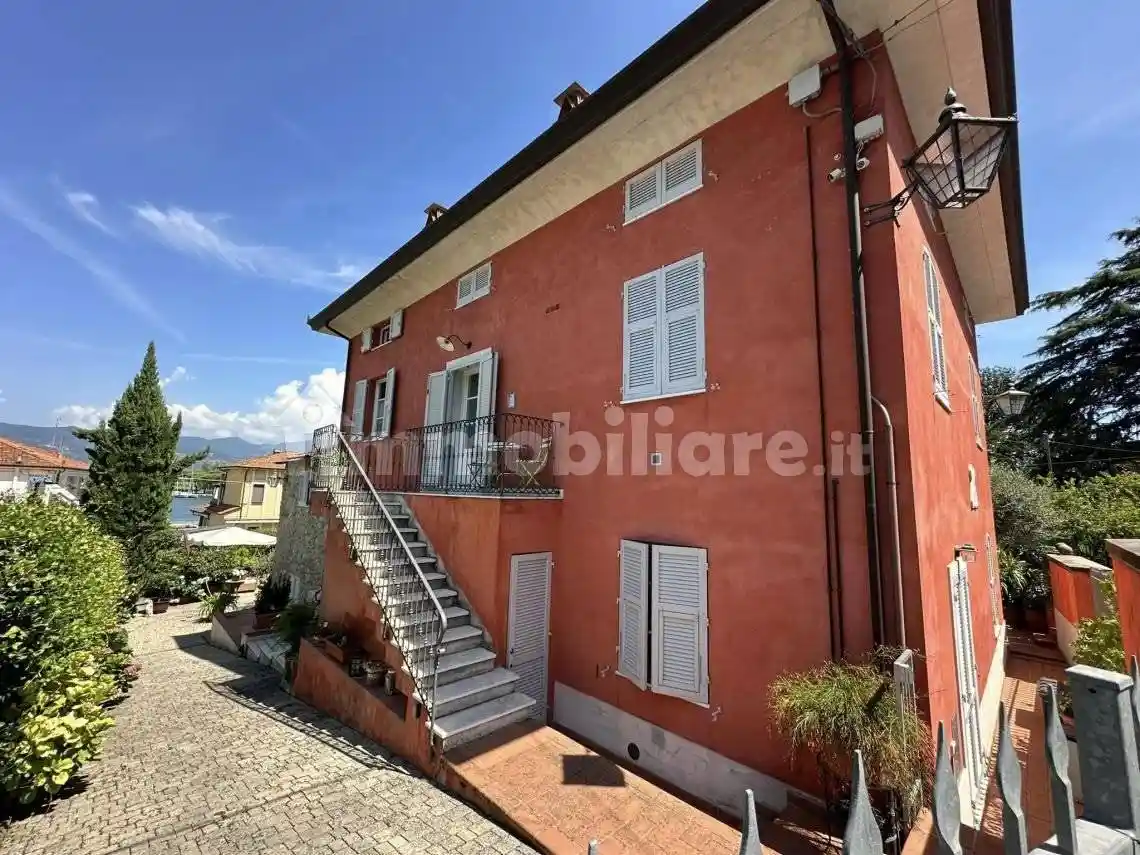 Appartamento in vendita a Ameglia