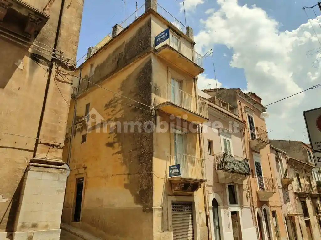 Casa indipendente in vendita a Ragusa