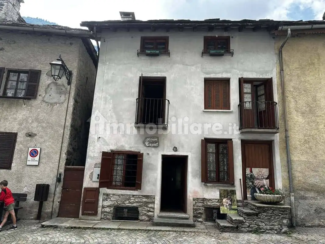 Casa indipendente in vendita a Rassa