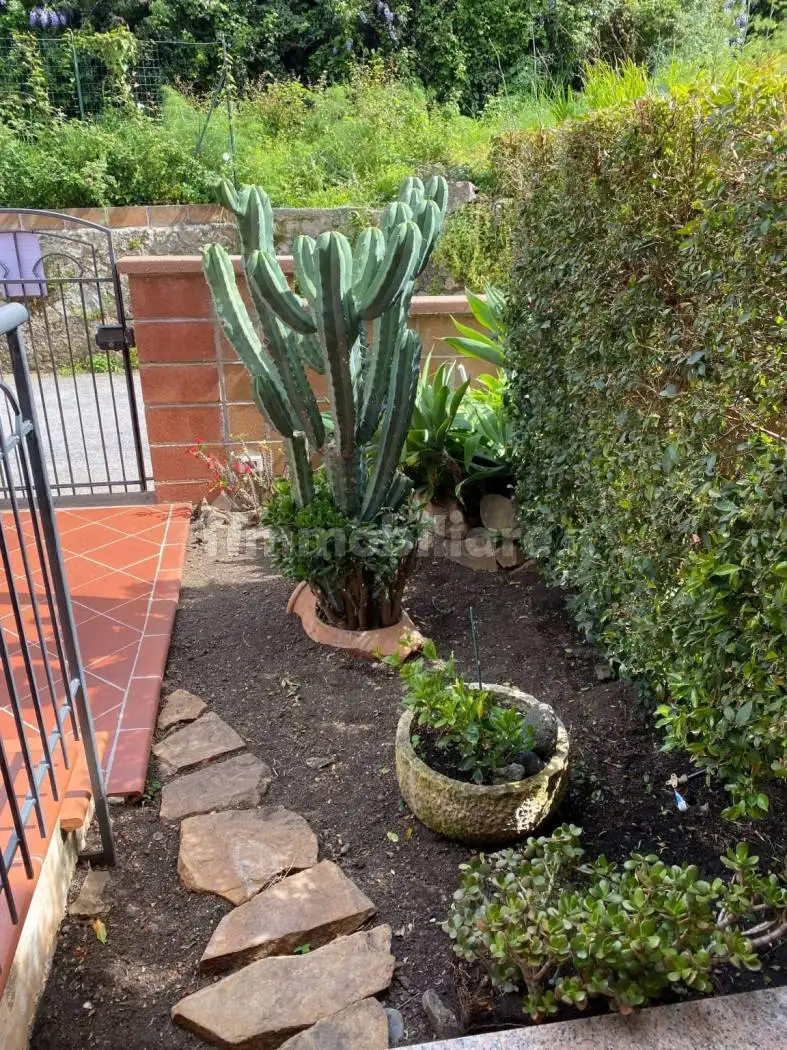 Appartamento in vendita a Brolo