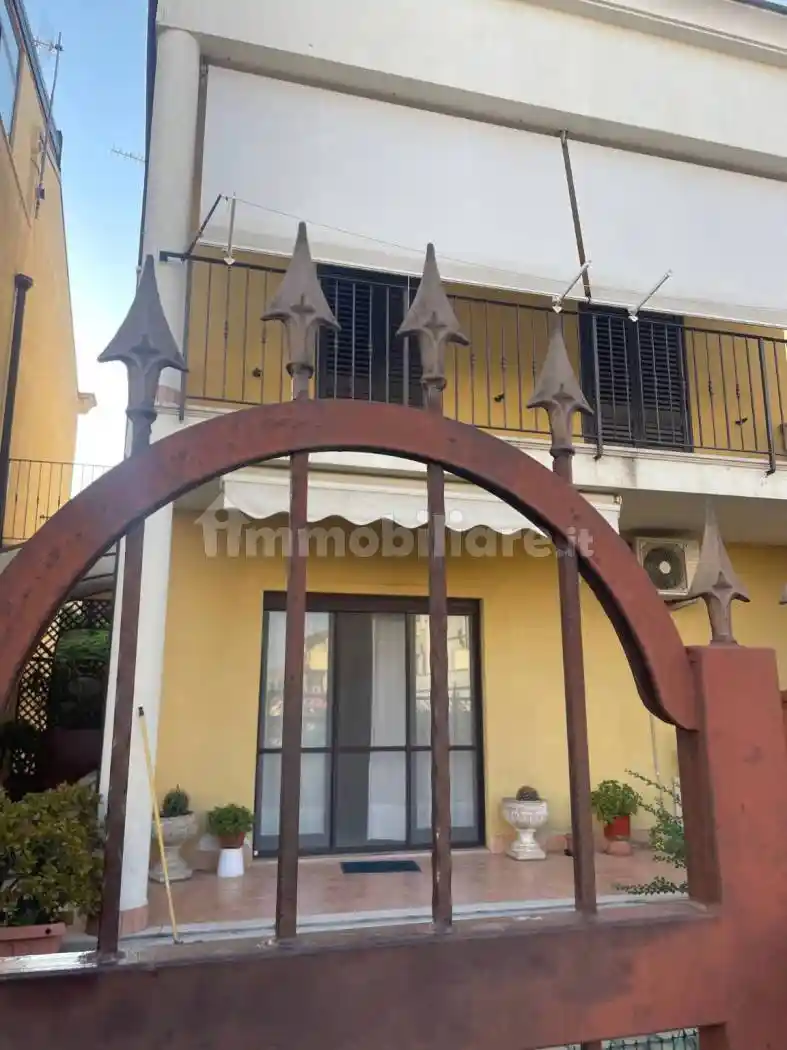 Villa a schiera via Corsica, Tufolo, Farina, Crotone - foto 3