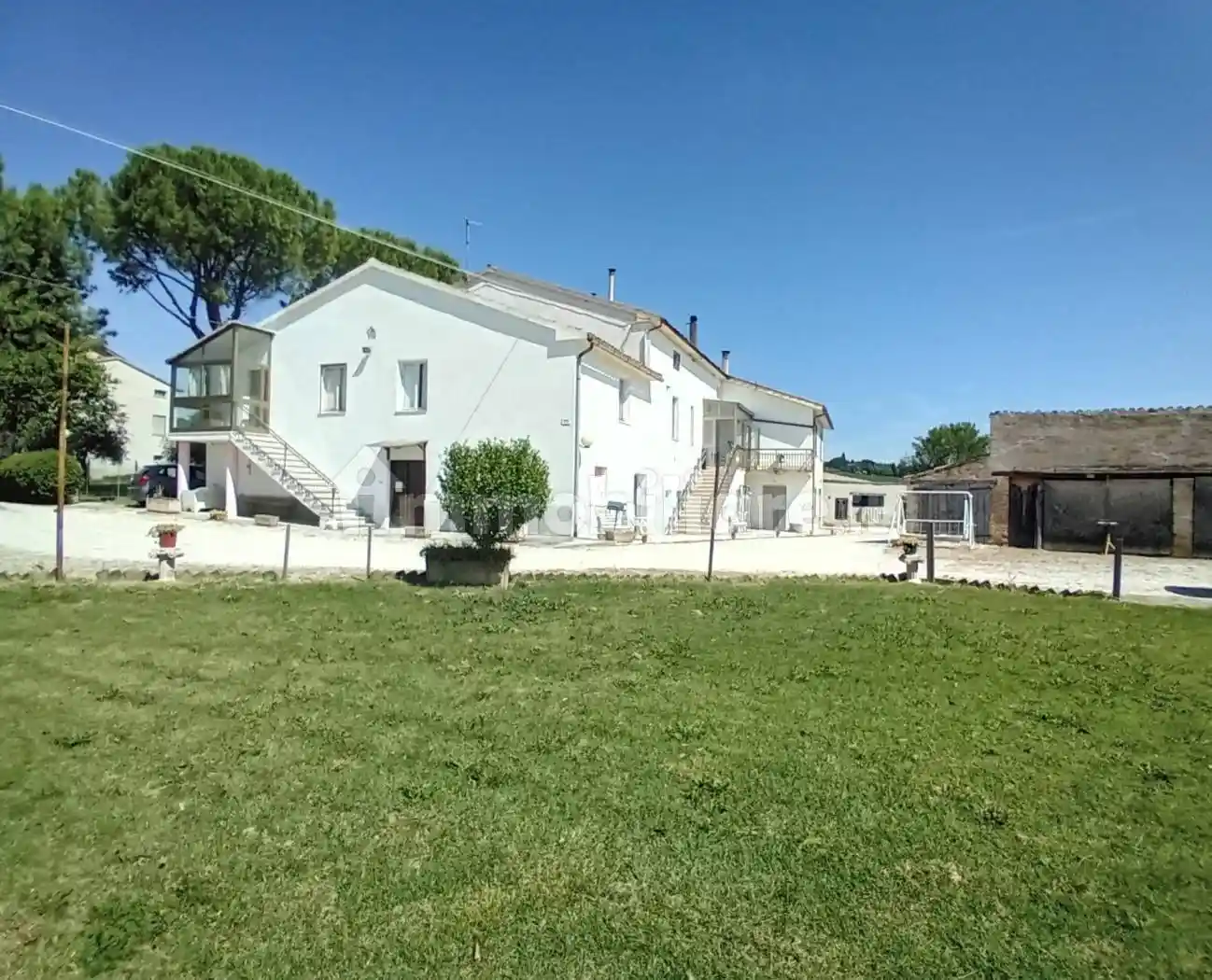 Rustico - Casale in vendita a Macerata