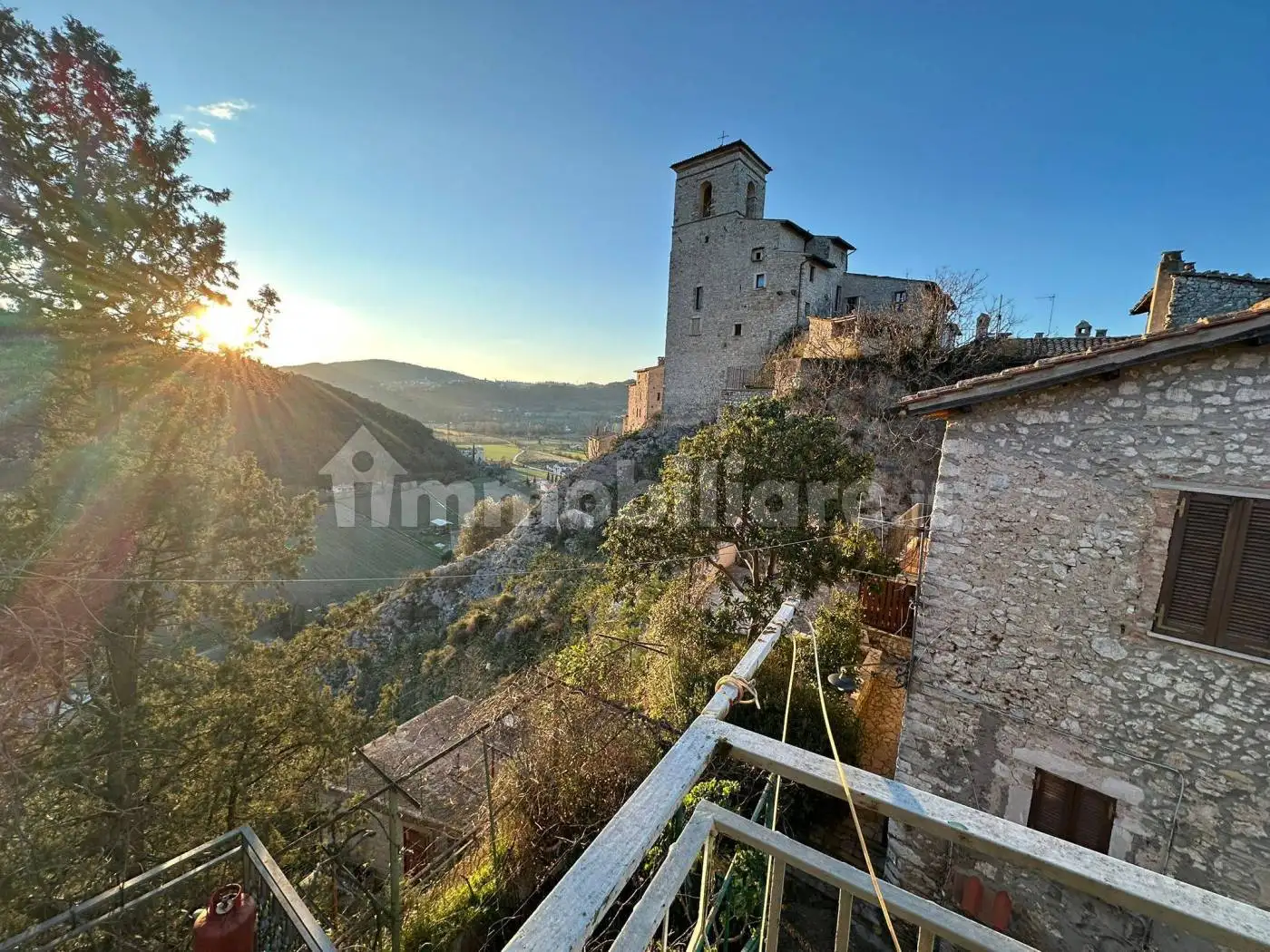 Appartamento in affitto a Arrone