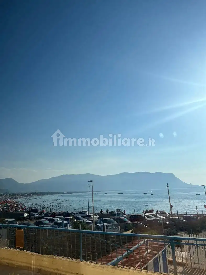 Appartamento in affitto a Isola delle Femmine