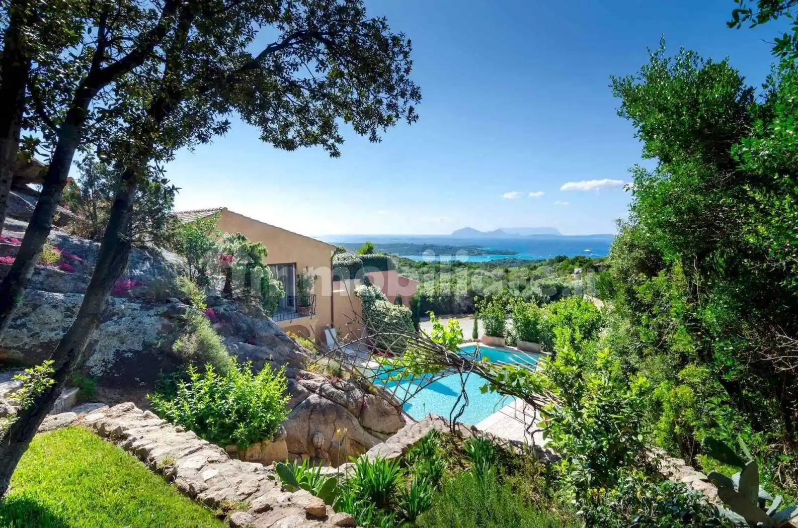 Villa in vendita a Arzachena