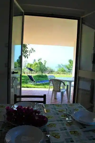 Villa plurifamiliare viale Giuseppe Berto 47, Faro Capo Vaticano, Ricadi - foto 2