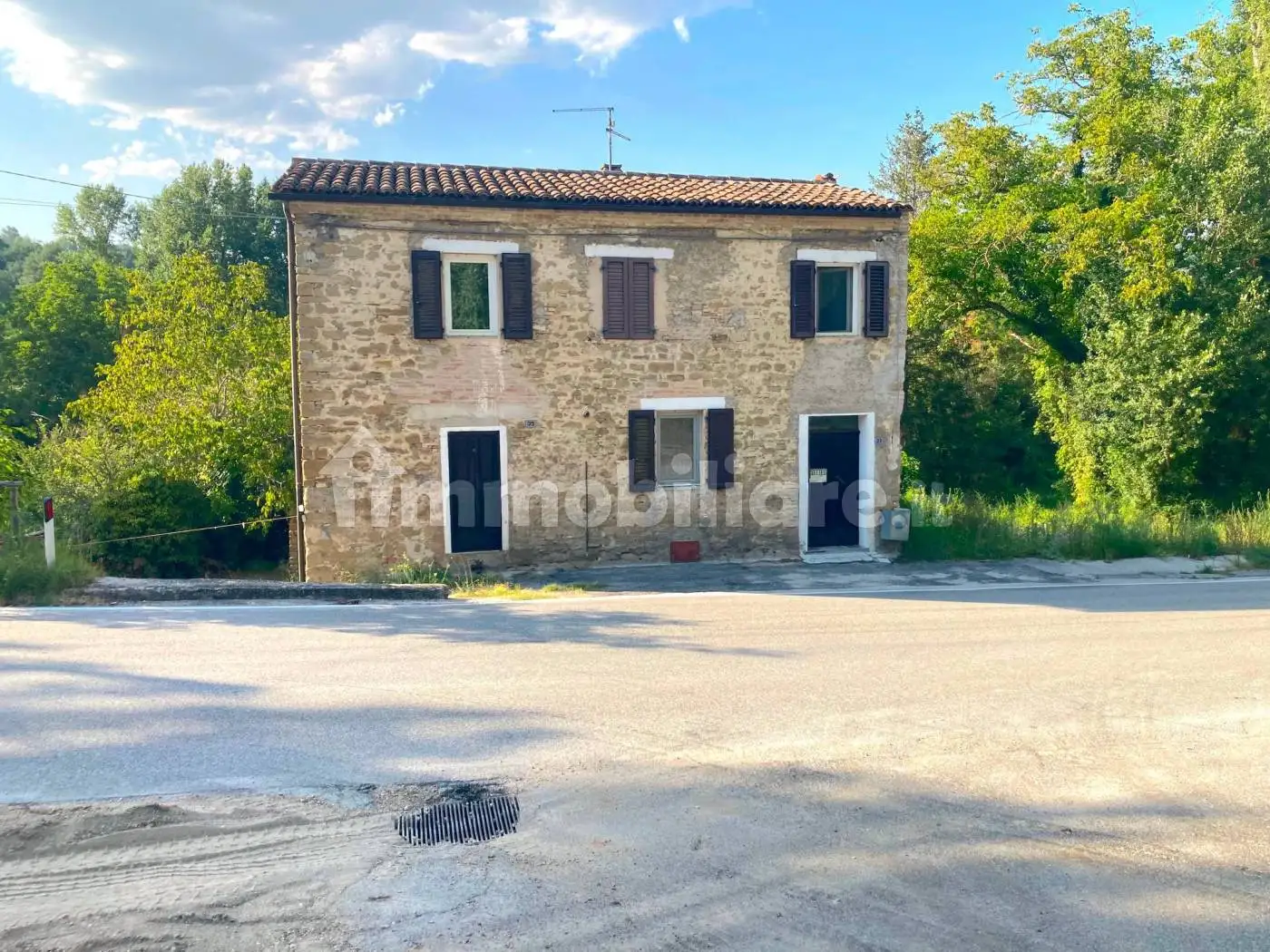Casa indipendente in vendita a Camporotondo di Fiastrone