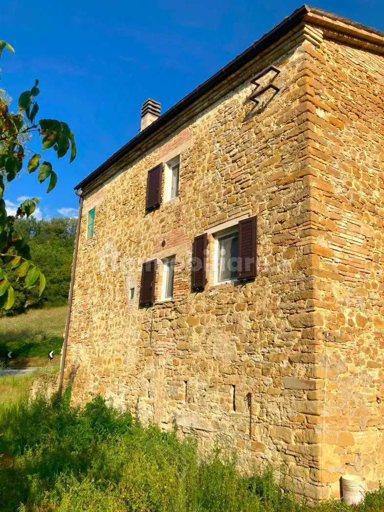 Terratetto unifamiliare via Borgo, Camporotondo di Fiastrone - foto 2