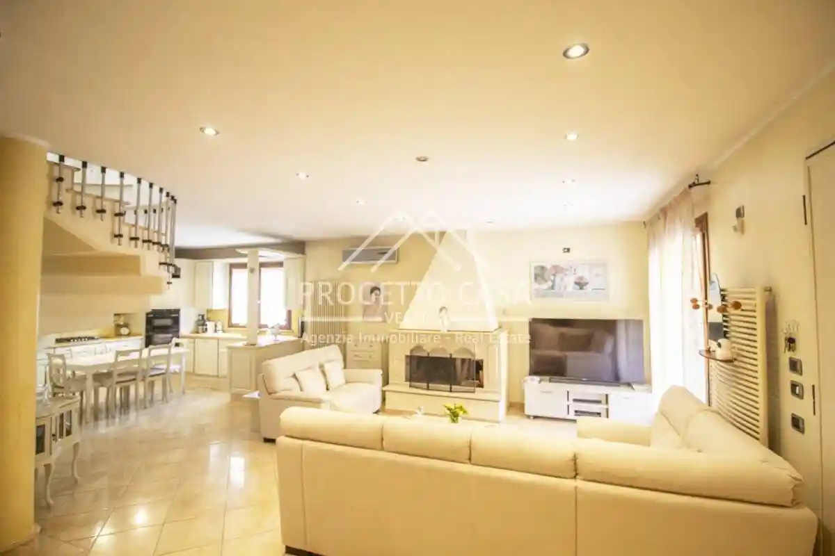 Villa in vendita a Viareggio