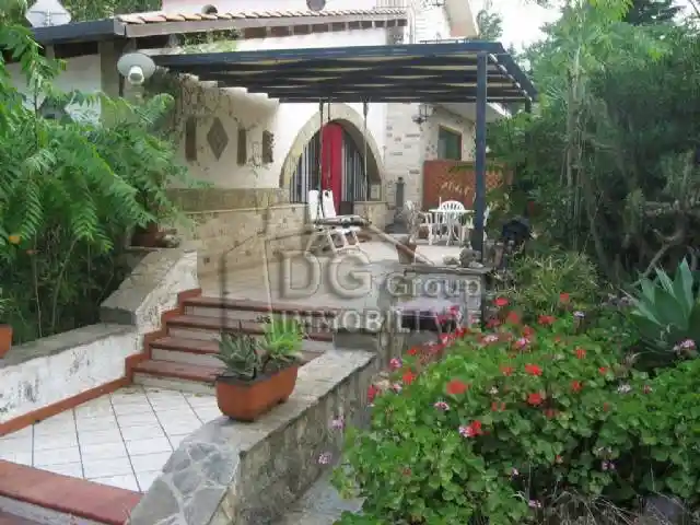 Villa in vendita a Castellammare del Golfo