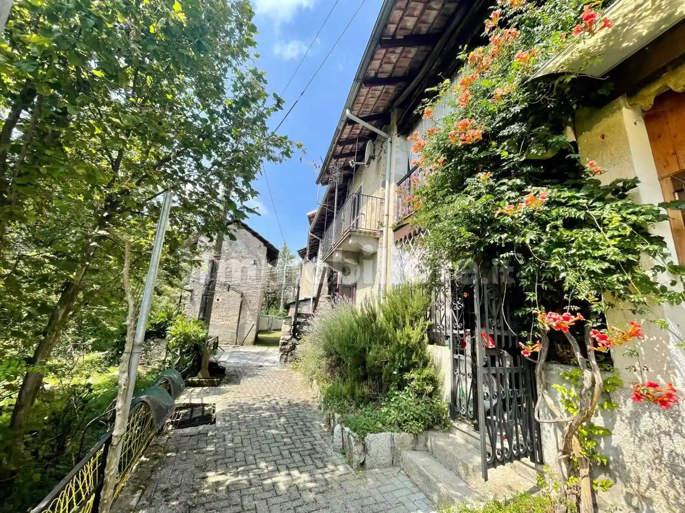 Casa indipendente in vendita a Cellio con Breia