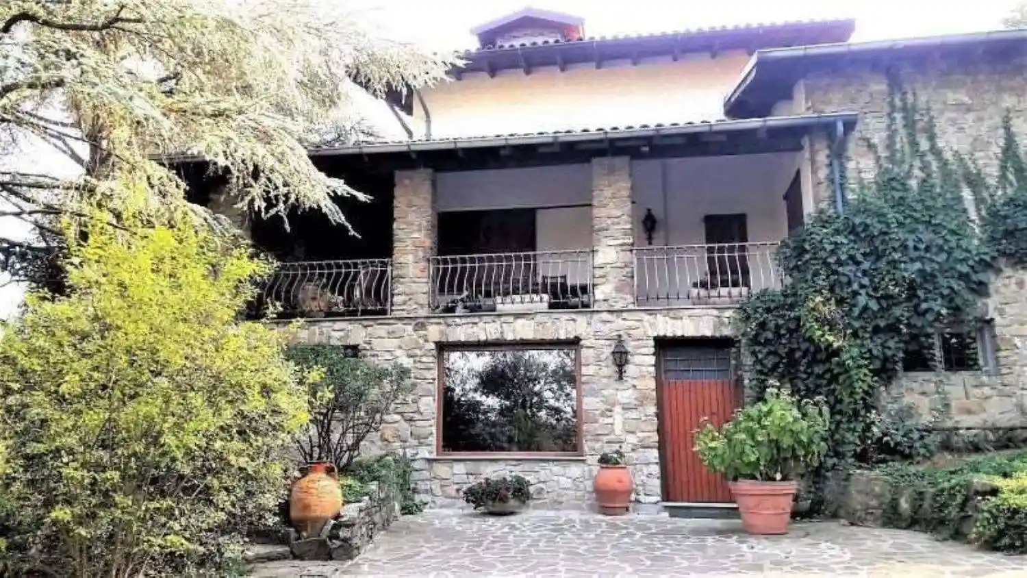 Villa in vendita a Santa Maria della Versa