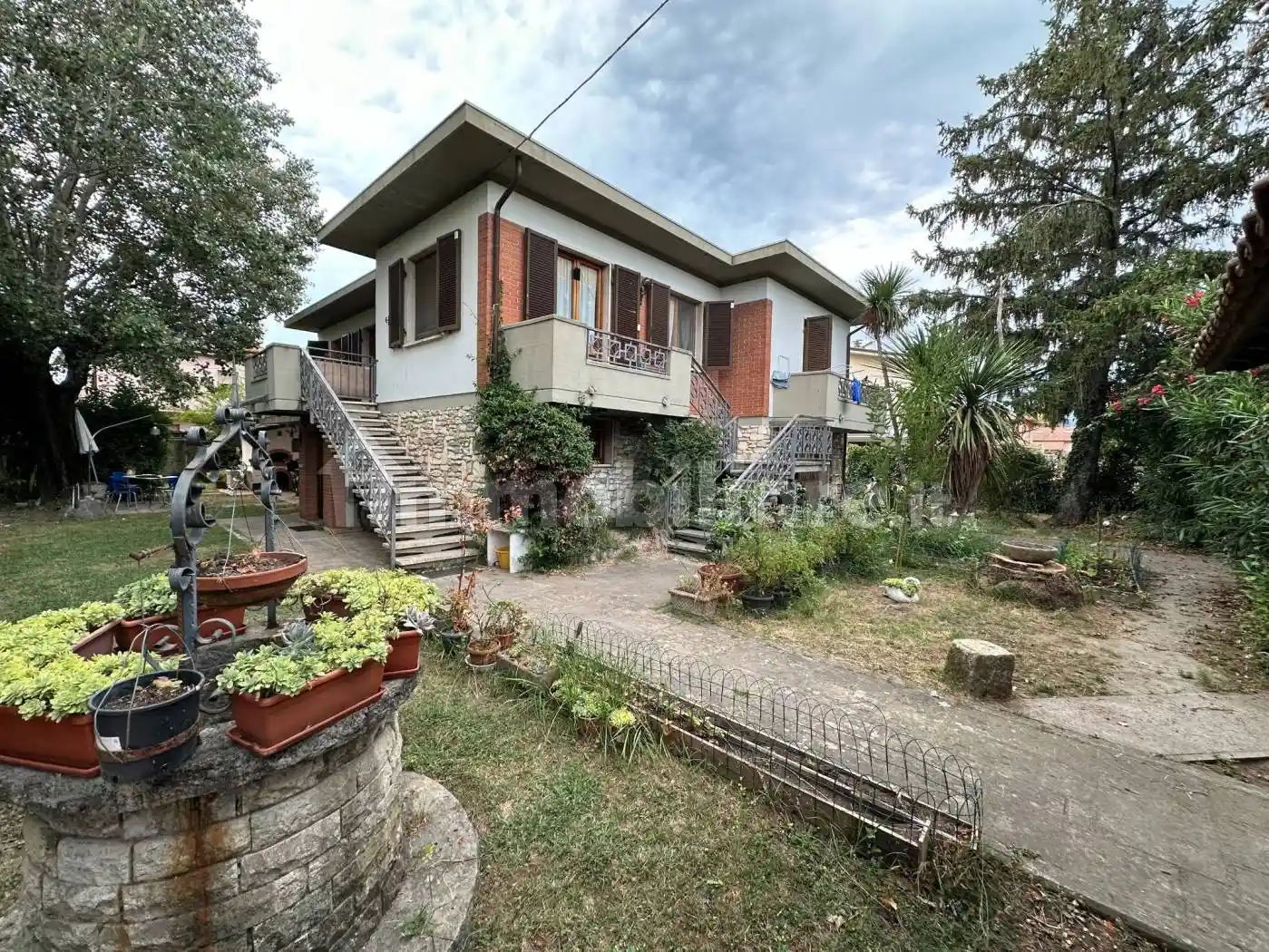 Villa in vendita a Carrara